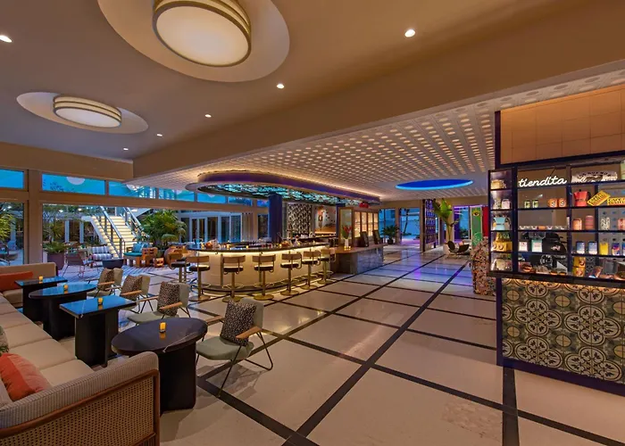 Moxy Miami South Beach